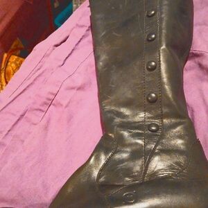Below knee black leather Borne boots size 7/38